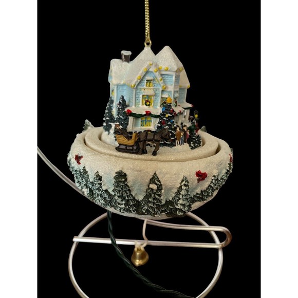 Thomas Kinkade Holiday Illuminated Ornament Victorian Christmas Crossing B5363 - Picture 1 of 7